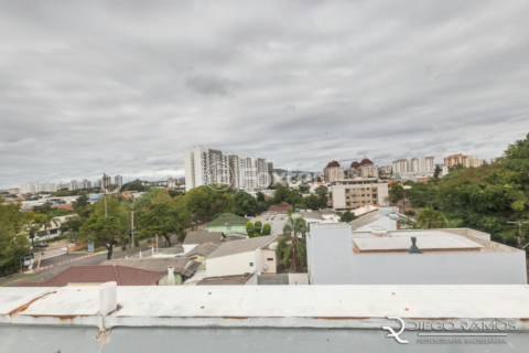 Image 30 - 1040312