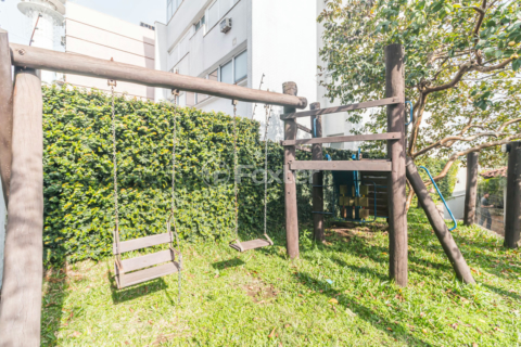 Image 31 - 875137