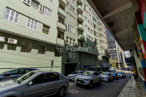 Image 22 - 983268