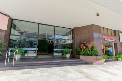 Image 25 - 851498