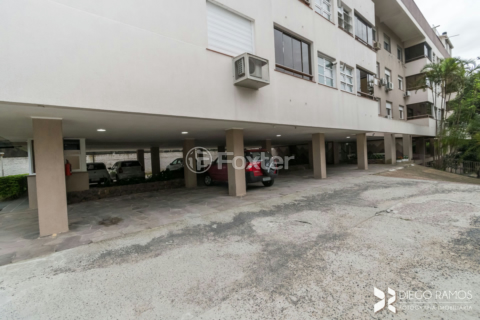 Image 42 - 1000491