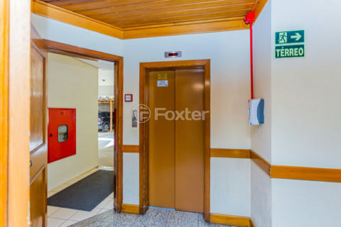Image 44 - 815066