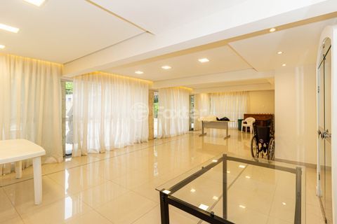 Image 20 - 1027377