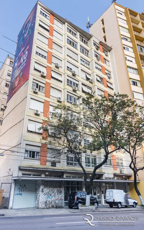 Image 12 - 859453