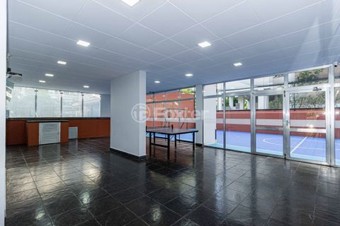 Image 43 - 939342