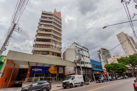 Image 34 - 947685