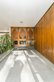 Image 17 - 239243