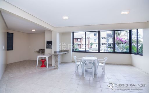 Image 11 - 961827