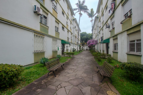 Image 17 - 828514