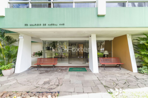 Image 33 - 295530