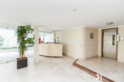 Image 34 - 295530