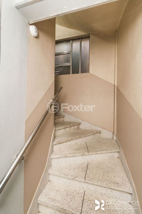 Image 25 - 404956