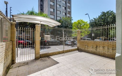 Image 38 - 1027886