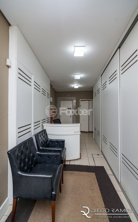 Image 32 - 549886
