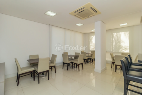 Image 35 - 1015998
