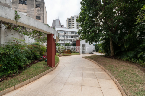Image 42 - 1006676