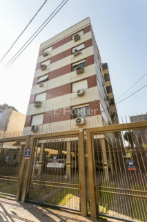 Image 20 - 306325