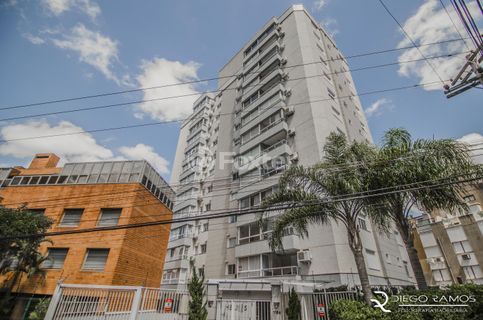 Image 42 - 1014051