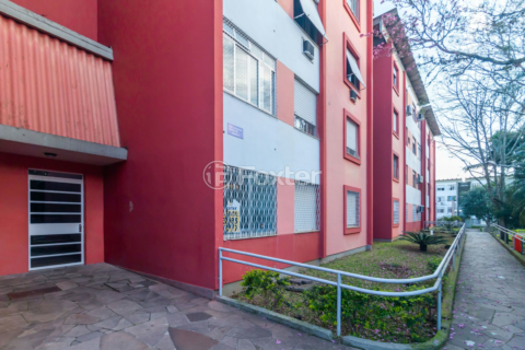 Image 33 - 748921