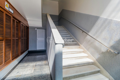 Image 38 - 195303