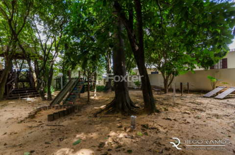 Image 35 - 951599