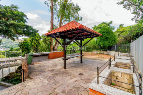 Image 35 - 985569