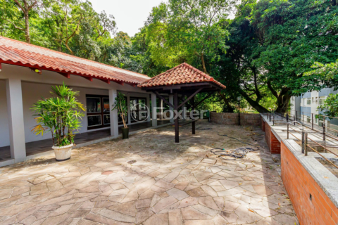 Image 39 - 985569