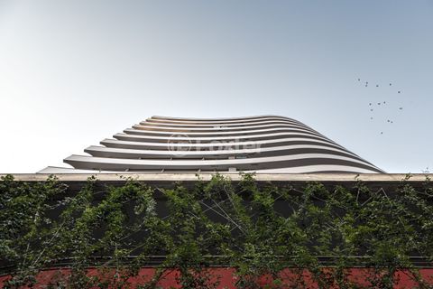 Image 33 - 1004856