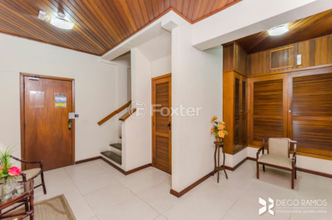 Image 37 - 203212