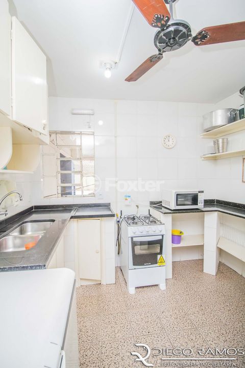 Image 29 - 225110