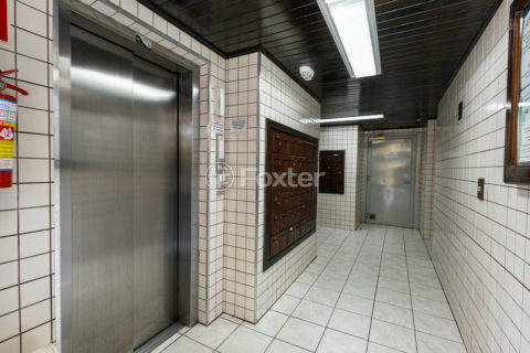 Image 17 - 1027432