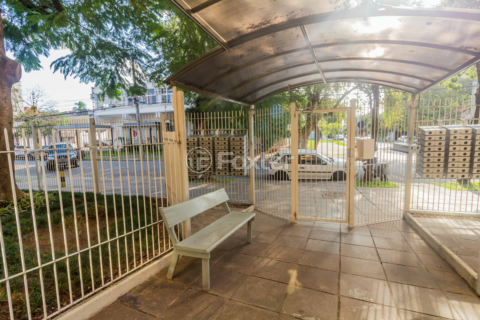 Image 33 - 196600
