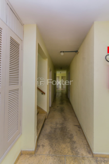 Image 42 - 883642