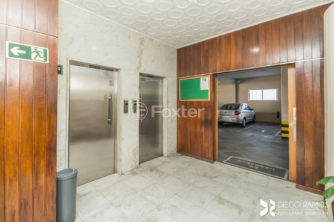Image 39 - 1012125