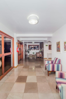 Image 7 - 998771