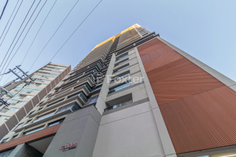 Image 19 - 1015194