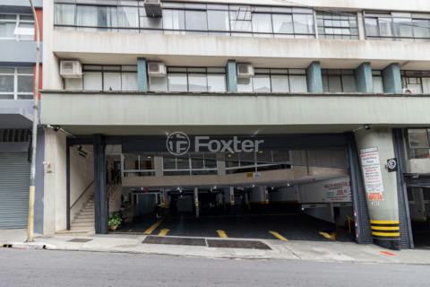 Image 13 - 915818