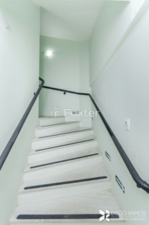 Image 7 - 943549
