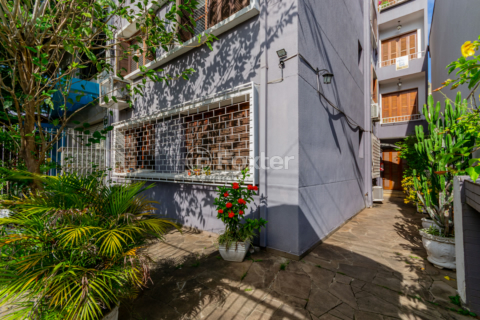 Image 42 - 983934