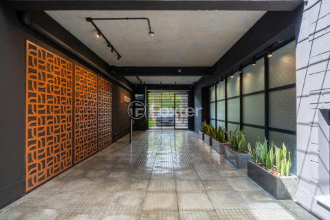 Image 12 - 1019174