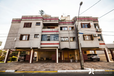 Image 33 - 647494