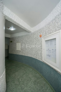 Image 33 - 1001747