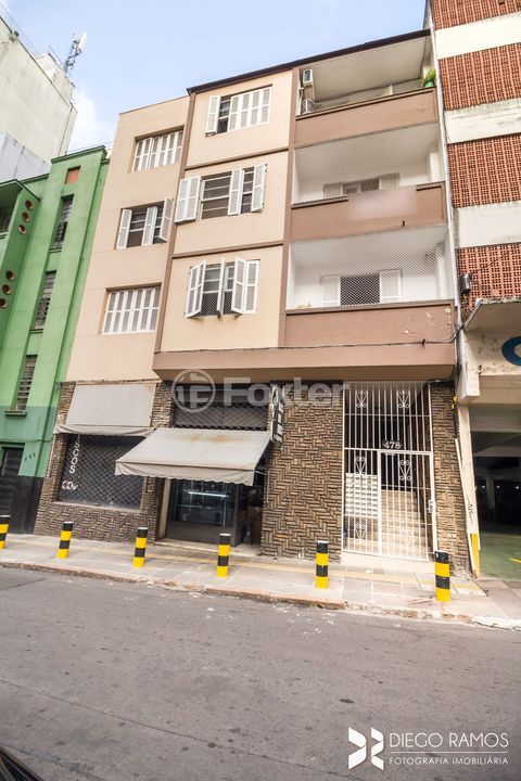 Image 22 - 993742