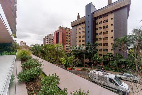 Image 31 - 882758