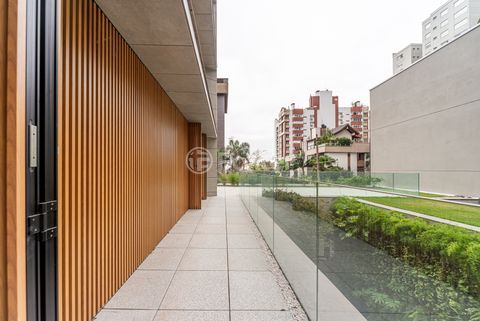 Image 30 - 882758