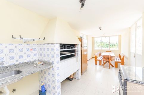 Image 29 - 203483