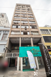 Image 7 - 878132