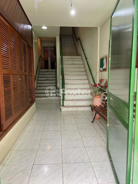 Image 25 - 229700