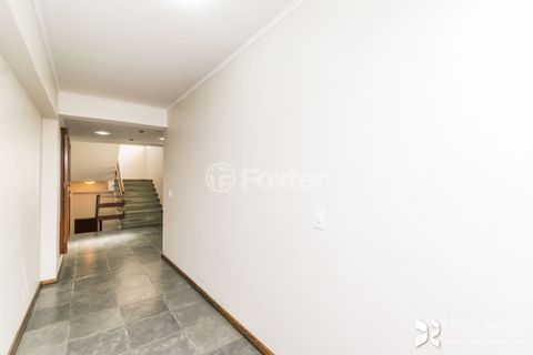 Image 21 - 1005776