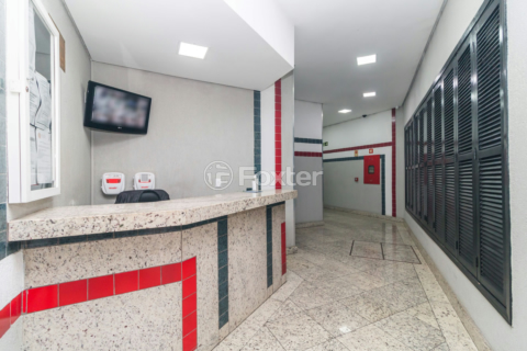 Image 3 - 1000074